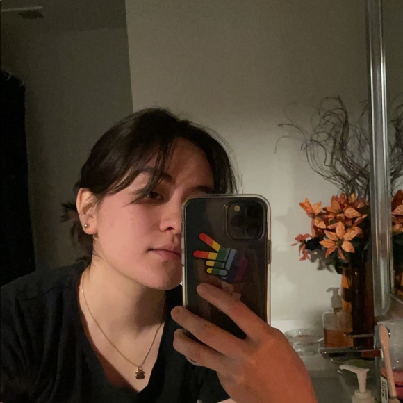 Meet your Posher, Aliza - Picture 1 of 1